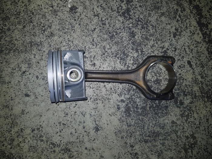 Gebruikte Zuiger Citroen BX Prijs € 60,50 Inclusief btw aangeboden door AKAS Automaterialen (acceptatie)