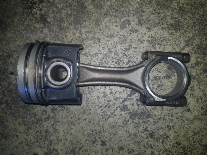 Gebruikte Zuiger Citroen BX Prijs € 121,00 Inclusief btw aangeboden door AKAS Automaterialen (acceptatie)