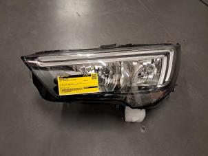 Gebruikte Koplamp links Opel Crossland (X) 1.2 Turbo 12V Euro 6 Prijs € 242,00 Inclusief btw aangeboden door De Jonghe Recuparts