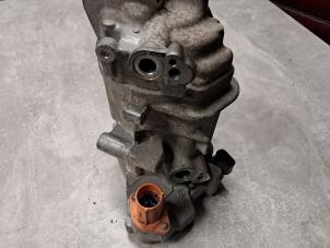 Gebruikte Aircopomp Mercedes EQA (N243) Prijs € 423,50 Inclusief btw aangeboden door De Jonghe Recuparts