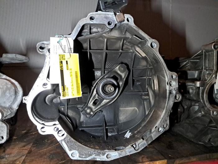 Gebruikte Versnellingsbak Audi A4 (B7) 2.0 TDI 16V Prijs € 423,50 Inclusief btw aangeboden door De Jonghe Recuparts
