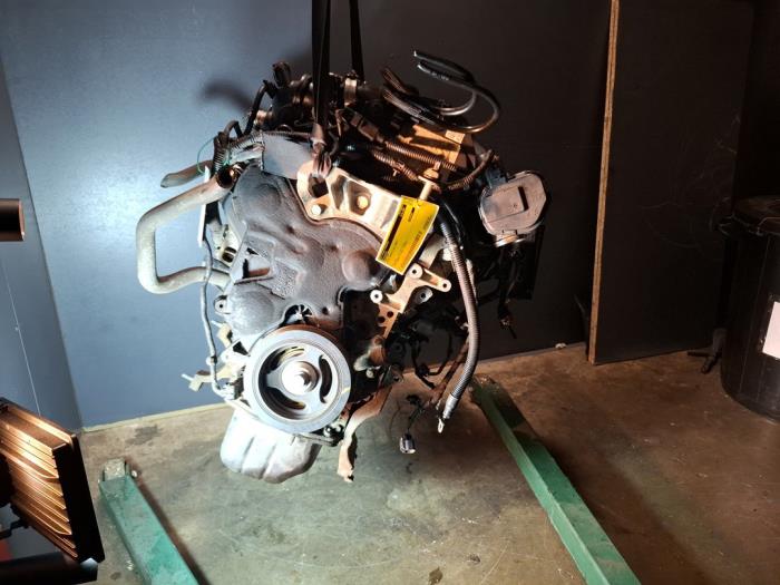 Motor van een Fiat Punto II (188)  2007