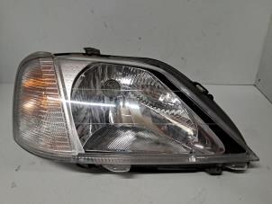 Gebruikte Koplamp rechts Dacia Logan Prijs € 54,45 Inclusief btw aangeboden door De Jonghe Recuparts