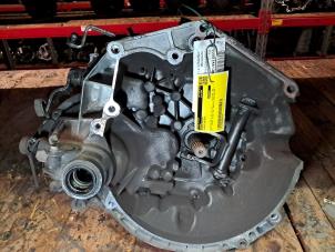 Gebruikte Versnellingsbak Peugeot 206 (2A/C/H/J/S) 1.4 XR,XS,XT,Gentry Prijs € 242,00 Inclusief btw aangeboden door De Jonghe Recuparts