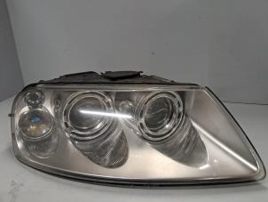 Gebruikte Koplamp rechts Volkswagen Touareg Prijs € 332,75 Inclusief btw aangeboden door De Jonghe Recuparts