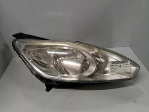 Gebruikte Rechter Koplamp Ford Grand C-Max Prijs € 121,00 Inclusief btw aangeboden door De Jonghe Recuparts