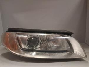 Gebruikte Koplamp rechts Volvo V70 (BW) 2.0 16V Flexifuel Prijs € 363,00 Inclusief btw aangeboden door De Jonghe Recuparts