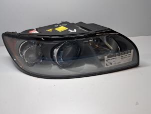 Gebruikte Rechter Koplamp Volvo V50 (MW) 1.6 16V Prijs € 151,25 Inclusief btw aangeboden door De Jonghe Recuparts