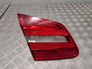 Gebruikte Achterlicht links Mercedes B (W246) Prijs € 60,50 Inclusief btw aangeboden door De Jonghe Recuparts