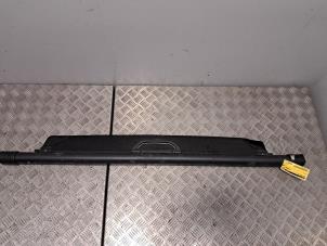 Gebruikte Rolgordijn achter Renault Grand Scénic III (JZ) 1.6 dCi Prijs € 72,60 Inclusief btw aangeboden door De Jonghe Recuparts