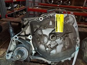 Gebruikte Versnellingsbak Renault Twingo (C06) 1.2 Prijs € 242,00 Inclusief btw aangeboden door De Jonghe Recuparts
