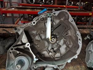 Gebruikte Versnellingsbak Renault Twingo II (CN) 1.2 Prijs € 302,50 Inclusief btw aangeboden door De Jonghe Recuparts