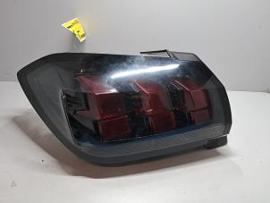 Gebruikte Achterlicht links Peugeot 208 II (UB/UH/UP) Prijs € 139,15 Inclusief btw aangeboden door De Jonghe Recuparts