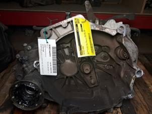 Gebruikte Versnellingsbak Volkswagen Polo IV (9N1/2/3) 1.4 16V Prijs € 302,50 Inclusief btw aangeboden door De Jonghe Recuparts