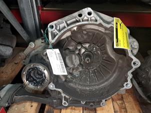 Gebruikte Versnellingsbak Volkswagen Golf IV (1J1) 1.6 Prijs € 302,50 Inclusief btw aangeboden door De Jonghe Recuparts