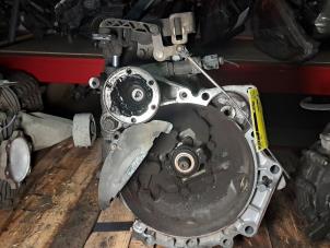 Gebruikte Versnellingsbak Volkswagen Polo III (6N2) 1.4 Prijs € 363,00 Inclusief btw aangeboden door De Jonghe Recuparts