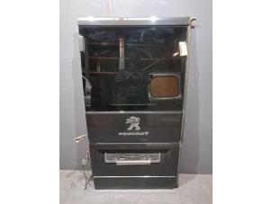Gebruikte Achterklep deur links Peugeot Boxer (U9) Prijs € 302,50 Inclusief btw aangeboden door De Jonghe Recuparts