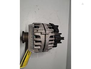 Gebruikte Dynamo Renault Clio IV (5R) 1.2 TCE 16V GT EDC Prijs € 90,75 Inclusief btw aangeboden door De Jonghe Recuparts