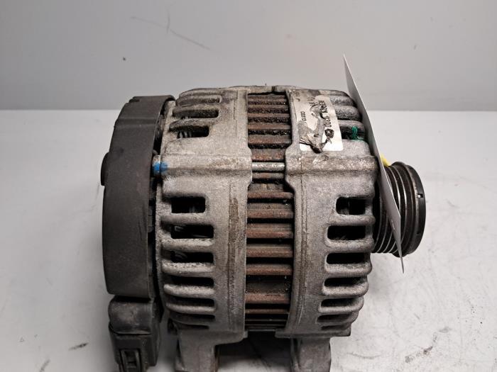 Dynamo van een Renault Clio IV (5R) 1.5 dCi 75 FAP 2017