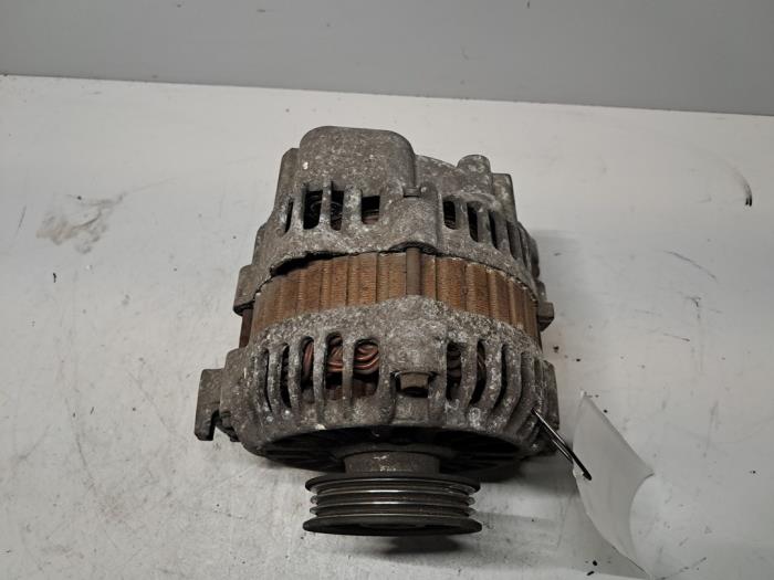 Gebruikte Dynamo Renault Clio II (BB/CB) 1.2 16V Prijs € 60,50 Inclusief btw aangeboden door De Jonghe Recuparts