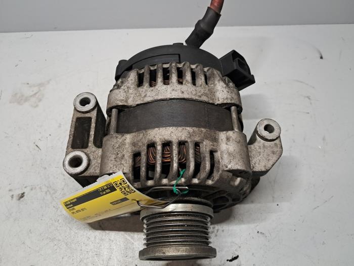 Gebruikte Dynamo Opel Astra J (PC6/PD6/PE6/PF6) 1.7 CDTi 16V 110 Prijs € 90,75 Inclusief btw aangeboden door De Jonghe Recuparts