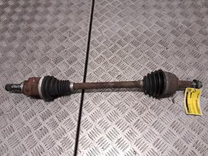 Gebruikte Aandrijfas links-voor Renault Kangoo Express (FW) 1.5 dCi 75 Prijs € 90,75 Inclusief btw aangeboden door De Jonghe Recuparts