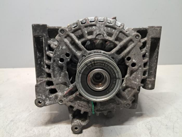 Usagé Dynamo Mercedes C (W204) 2.2 C-200 CDI 16V Prix € 90,75 Prix TTC proposé par De Jonghe Recuparts