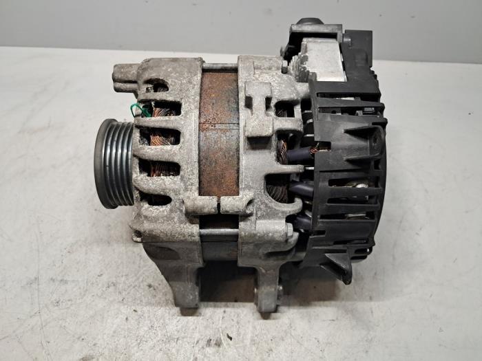 Dynamo van een Fiat 500 (312) 1.0 Hybrid 2022