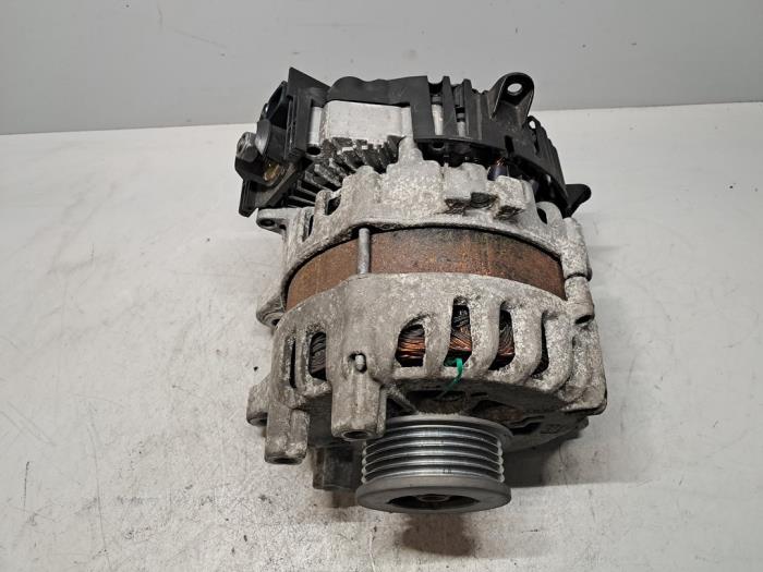 Dynamo van een Fiat 500 (312) 1.0 Hybrid 2022