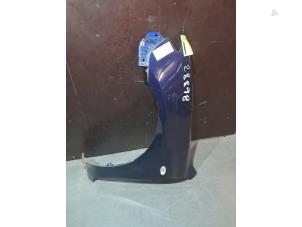 Gebruikte Voorscherm links Mazda 3 Sport (BK) Prijs € 84,70 Inclusief btw aangeboden door De Jonghe Recuparts