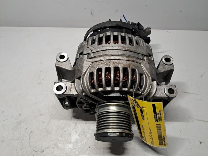 Gebruikte Dynamo Mercedes C Sportcoupé (C203) 1.8 C-160 Prijs € 121,00 Inclusief btw aangeboden door De Jonghe Recuparts