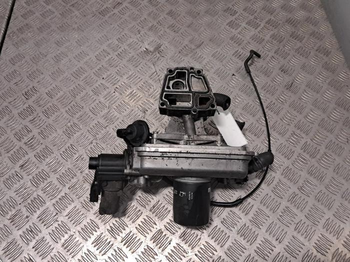 Gebruikte Oliefilterhuis Volkswagen Transporter T5 2.0 BiTDI DRF Prijs € 151,25 Inclusief btw aangeboden door De Jonghe Recuparts