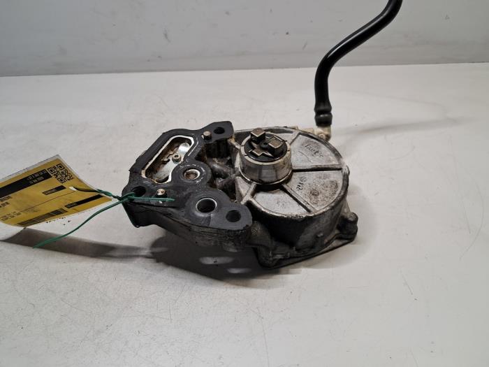 Gebruikte Vacuumpomp (Benzine) Opel Astra K 1.0 SIDI Turbo 12V Prijs € 60,50 Inclusief btw aangeboden door De Jonghe Recuparts