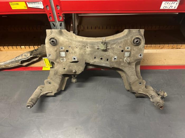 Gebruikte Subframe Renault Grand Scénic III (JZ) 1.4 16V TCe 130 Prijs € 151,25 Inclusief btw aangeboden door De Jonghe Recuparts