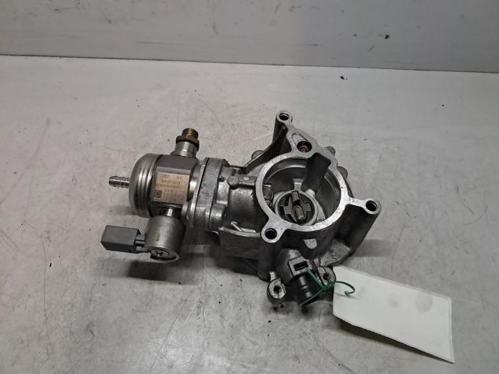 Gebruikte Hogedrukpomp Skoda Octavia (5EAA) 1.8 TSI 16V Prijs € 211,75 Inclusief btw aangeboden door De Jonghe Recuparts