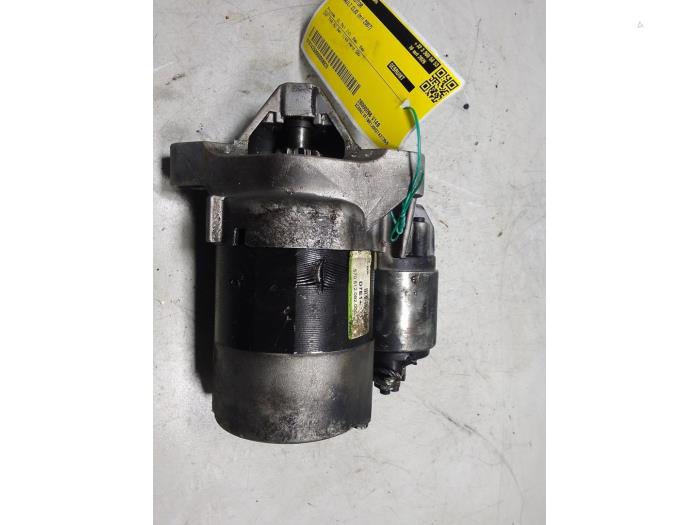 Gebruikte Startmotor Renault Clio III (BR/CR) 1.2 16V 75 Prijs € 72,60 Inclusief btw aangeboden door De Jonghe Recuparts