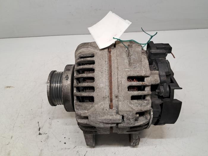 Gebruikte Dynamo Renault Modus/Grand Modus (JP) 1.6 16V Prijs € 90,75 Inclusief btw aangeboden door De Jonghe Recuparts