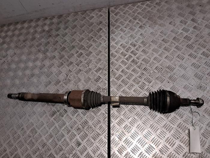 Gebruikte Steekas rechts-voor Ford Mondeo V Wagon 2.0 TDCi 180 16V Prijs € 121,00 Inclusief btw aangeboden door De Jonghe Recuparts