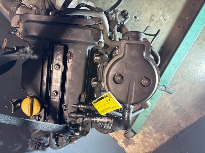 Gebruikte Motor Opel Corsa C (F08/68) 1.0 12V Prijs € 400,00 Margeregeling aangeboden door De Jonghe Recuparts