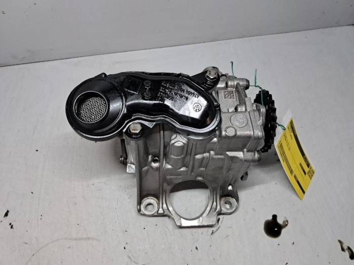 Gebruikte Oliepomp BMW X1 (F48) sDrive 18d 2.0 16V Prijs € 242,00 Inclusief btw aangeboden door De Jonghe Recuparts