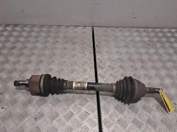 Gebruikte Aandrijfas links-voor Citroen C4 Grand Picasso (UA) 1.6 16V THP 155 Prijs € 60,50 Inclusief btw aangeboden door De Jonghe Recuparts