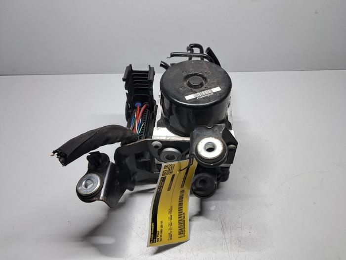 Gebruikte ABS Pomp Volvo S80 (AR/AS) 3.0 T6 24V AWD Prijs € 151,25 Inclusief btw aangeboden door De Jonghe Recuparts