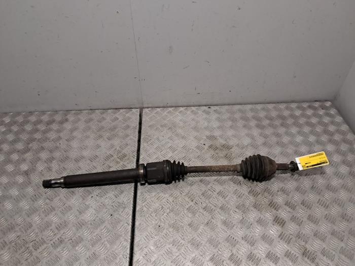 Gebruikte Aandrijfas rechts-voor Ford Focus 1 1.6 16V Prijs € 60,50 Inclusief btw aangeboden door De Jonghe Recuparts