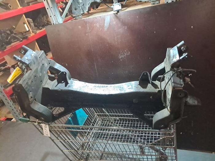 Gebruikte Subframe Iveco New Daily IV 35C13V, C13V/P, S13V, S13V/P Prijs € 302,50 Inclusief btw aangeboden door De Jonghe Recuparts