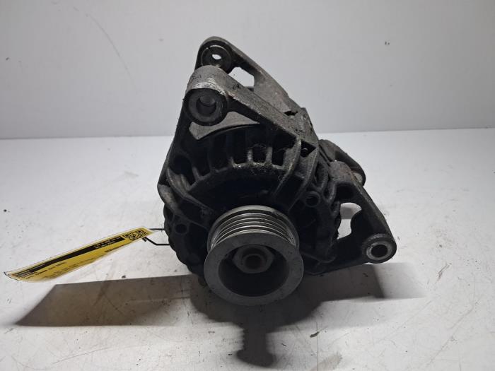 Gebruikte Dynamo Opel Corsa C (F08/68) 1.0 12V Prijs € 48,40 Inclusief btw aangeboden door De Jonghe Recuparts