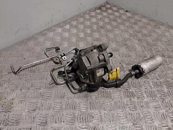 Gebruikte Dieselpomp Volkswagen Golf VI (5K1) 1.6 TDI 16V Prijs € 242,00 Inclusief btw aangeboden door De Jonghe Recuparts