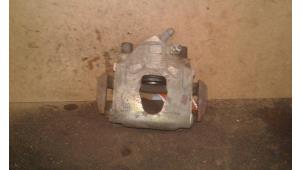 Gebruikte Remklauw (Tang) rechts-voor Ford Sierra II 2.0 i (U9) Prijs € 20,00 Margeregeling aangeboden door Autosloopexpert