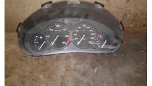 Gebruikte Cockpit Peugeot 206 (2A/C/H/J/S) 1.4 HDi Prijs € 32,00 Margeregeling aangeboden door Autosloopexpert