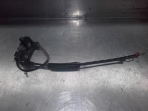 Gebruikte Achterklep Slotmechaniek Ford Fiesta 5 (JD/JH) 1.4 TDCi Prijs € 20,00 Margeregeling aangeboden door Autosloopexpert