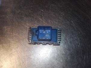 Gebruikte Gloeirelais Opel Corsa C (F08/68) 1.3 CDTi 16V Prijs € 28,00 Margeregeling aangeboden door Autosloopexpert